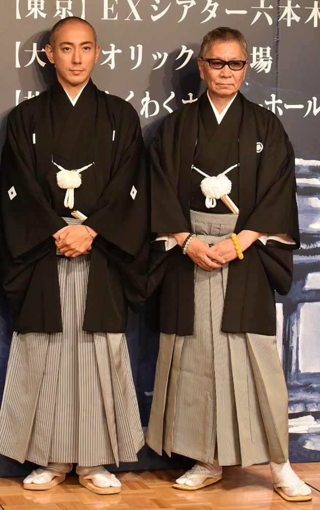 六本木歌舞伎『羅生門』製作発表会見に出席した市川海老蔵と三池崇史氏