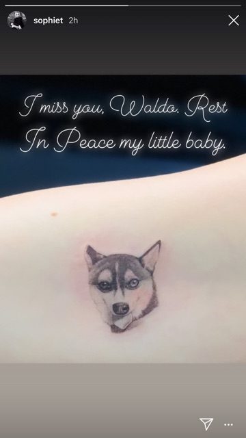 ソフィーもウォルドくんのタトゥーを（画像は『Sophie Turner　2019年7月29日付Instagram』のスクリーンショット）