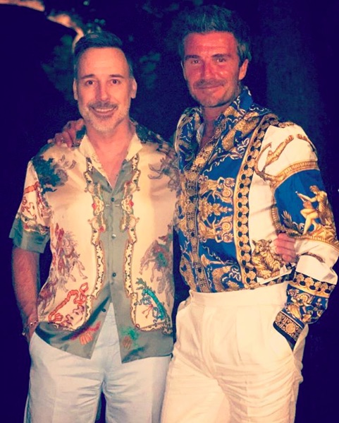 ド派手なプリントシャツでキメた2人の“デヴィッド”（画像は『David Furnish　2019年8月26日付Instagram「Prints charming ＠davidbeckham」』のスクリーンショット）