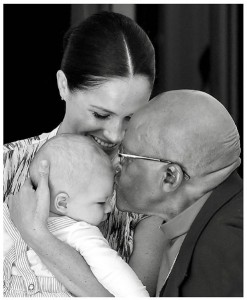 ツツ氏と対面した「歴史的瞬間」（画像は『The Duke and Duchess of Sussex　2019年9月25日付Instagram「‘Thank you Archbishop Tutu for your incredibly warm hospitality, Archie loved meeting you!’」』のスクリーンショット）