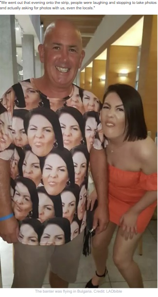 メーガンさんの顔がプリントされたTシャツを着たトニーさん（画像は『LADbible　2019年9月12日付「Dad Gets Daughter A Swimsuit With His Face On To Stop Men Looking At Her」（Credit: LADbible）』のスクリーンショット）