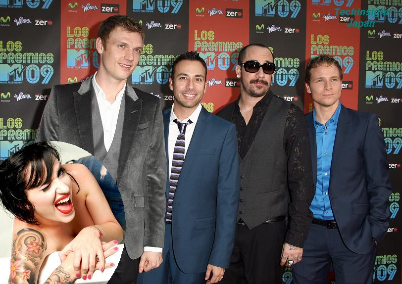 「Backstreet Boys」のA.J.マックリーンが恋人（円内）にステージで突然のプロポーズ。写真は昨年10月15日、『Los Premios MTV 2009』にて。サングラスの男性がマックリーン。