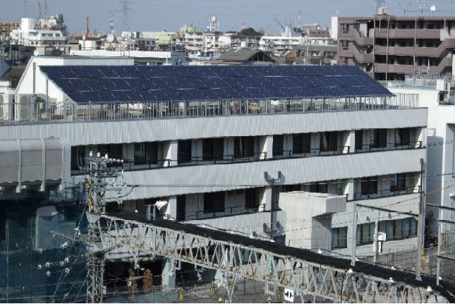 ソーラーパネル設置でエコ電目指す～京成電鉄
