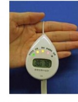 熱中症の事前予防に　コンパクトで手軽に使える『携帯型熱中症計』