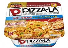 【テック腹ペコ隊】ピザと焼きそばのコラボが実現「ピザーラ焼そば　シーフードイタリアーナ風」東洋水産