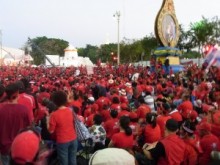 【アジア発！Breaking News】タクシン派赤服。大規模な反政府集会を実施（タイ）