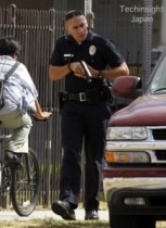 【イタすぎるセレブ達】ジェイク・ギレンホールがLAPDの警官になってパトロール？　ホットな制服姿にドキッ。