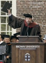 【イタすぎるセレブ達】ベン・アフレック、名門ブラウン大学の名誉博士号に輝く。「やったぜ」！