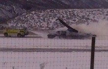 【米国発！Breaking News】全米屈指のスキーリゾート「アスペン」で飛行機が着陸に失敗、炎上。（コロラド州）