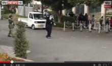 【アジア発！Breaking News】「日本の動物園は着ぐるみゴリラで楽しく避難訓練」。世界のメディアが次々と紹介した映像。