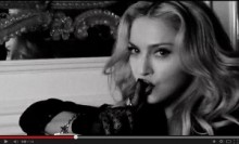【イタすぎるセレブ達】マドンナのセクシーなビデオメッセージに「顔が違う」の声殺到。＜動画あり＞
