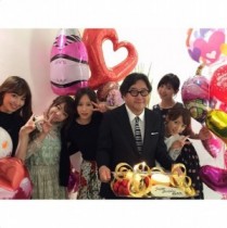 【エンタがビタミン♪】AKB48の“初期メン”が秋元康の誕生日をお祝い。“最強メンバー集結”にファンも感無量。