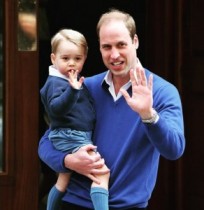 【イタすぎるセレブ達】ジョージ王子1歳、兄の自覚は十分。シャーロット王女との対面にも大喜び！