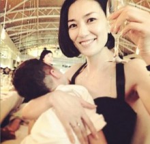 【エンタがビタミン♪】板谷由夏の“子連れ結婚式”姿が素敵。「セクシー＆男前なママ」と絶賛。