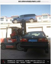 【海外発！Breaking News】車庫前に無断駐車の車。家主がフォークリフトで屋根の上に（中国）
