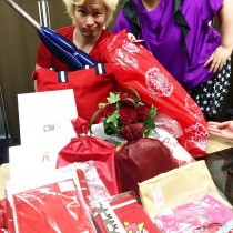 【エンタがビタミン♪】カズレーザー　“赤、赤…真紅のバラ”誕生日プレゼントに歓喜