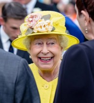 【イタすぎるセレブ達】英エリザベス女王90歳「100歳超えも夢ではない」と専門医が太鼓判！