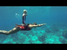 【海外発！Breaking News】3歳のフリーダイバー　素潜りで10メートルの深さまで（露）＜動画あり＞