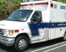 【海外発！Breaking News】救急車が猛スピードで海に転落　搬送中の患者は死亡（セブ島）