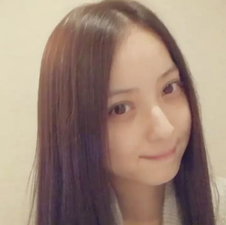 美しいツヤ髪を見せた佐々木希（出典：https://www.instagram.com/nozomisasaki_official）