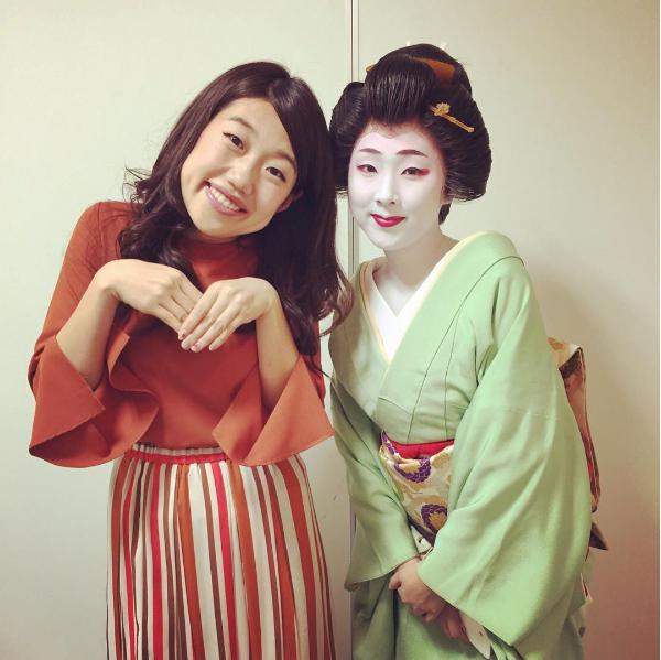 横澤夏子と芸妓さん（出典：https://www.instagram.com/yokosawa_natsuko）