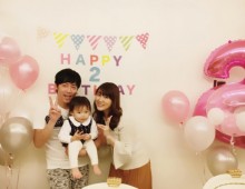 【エンタがビタミン♪】東貴博・安めぐみ夫妻、愛娘の2歳誕生日を祝う　プレゼントは真っ白なピアノ