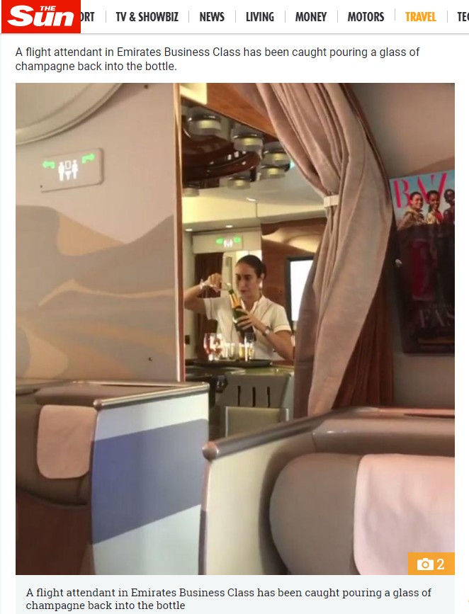 回収したグラスからシャンパンをボトルに注ぎ戻すCA（画像は『The Sun　2017年7月14日付「NO CLASS! Emirates flight attendant is filmed pouring a glass of champagne BACK into the bottle after serving Business Class passengers」（IMAGE: EVGENY KAYUMOV / VIRALHOG.COM）』のスクリーンショット）