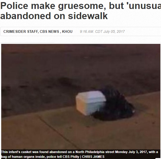 歩道に放置の小さな棺からヒトの臓器（画像は『KHOU.com　2017年7月5日付「Police make gruesome, but 'unusual' discovery in infant's casket abandoned on sidewalk」（CBS Philly/CHRIS JAMES）』のスクリーンショット）