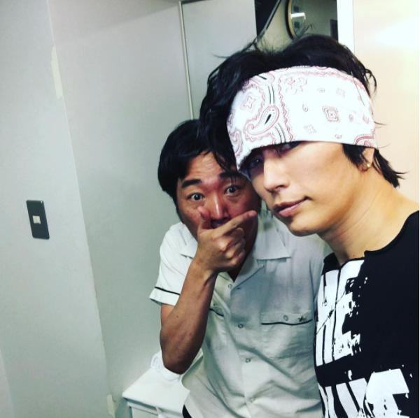 スピワゴ小沢と“ガーシー”（画像は『一敬 小沢　2017年6月26日付Instagram「これはまさかあのスーパースター？」』のスクリーンショット）