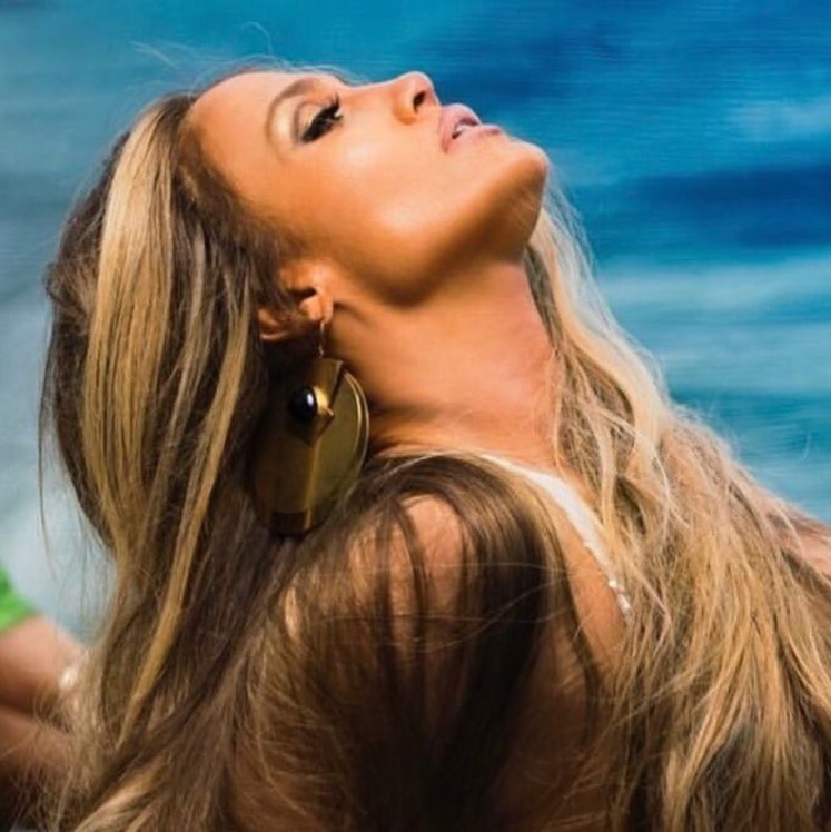 ジェニロペ「失敗しても良いの」とも（画像は『Jennifer Lopez　2017年7月18日付Instagram「Ni tú ni yo out now!!!!! Link in bio」』のスクリーンショット）