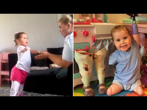 髄膜炎で四肢を失った女児、義足を付けて再び歩き出す（画像は『Inside Edition　2017年9月1日公開 YouTube「3-Year-Old Girl Who Lost Arms and Legs to Meningitis Takes First Solo Steps」』のサムネイル）