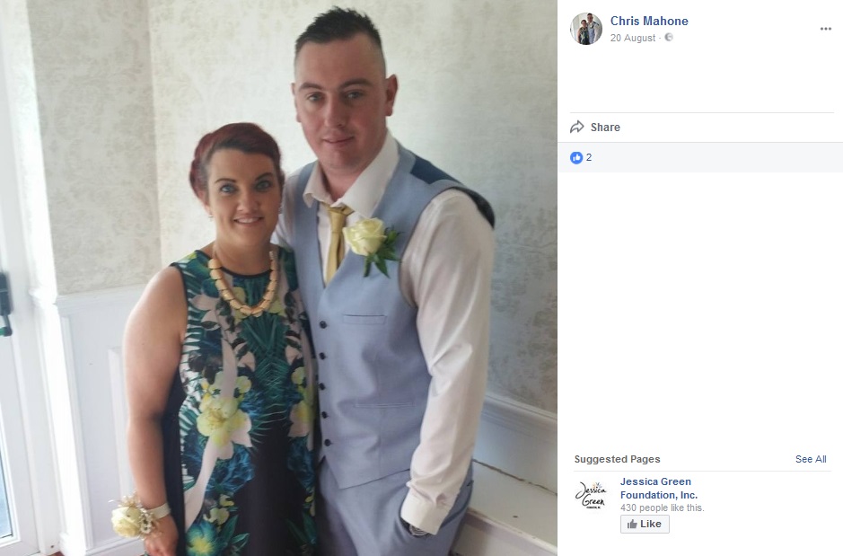 行方をくらました女と騙された婚約者（画像は『Chris Mahone　2017年8月20日付Facebook』のスクリーンショット）
