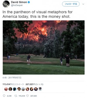 【海外発！Breaking News】米オレゴン州のゴルフコースで珍写真　迫る山火事にもプレーを止めようとせず