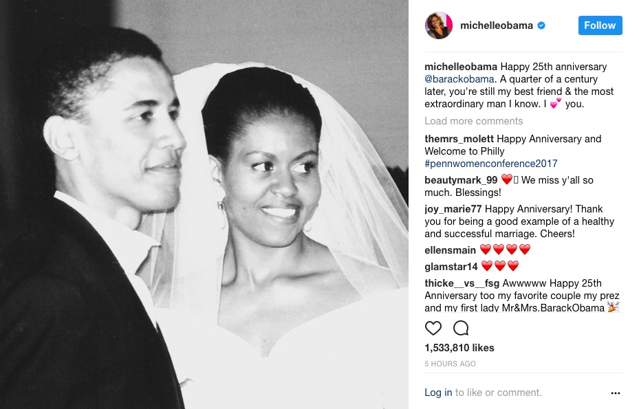 25年前、結婚式での2人（ 画像は『Michelle Obama　2017年10月3日付Instagram「Happy 25th anniversary ＠barackobama.」』のスクリーンショット）