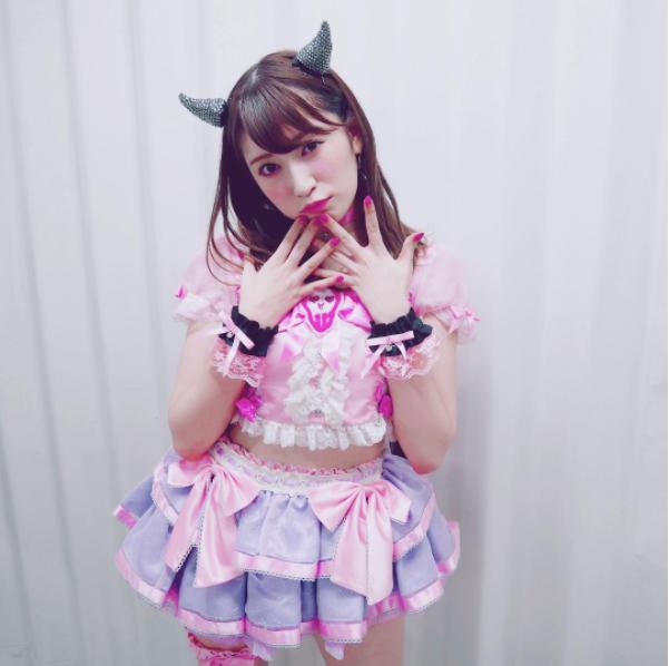 NM48大阪城ホール公演初日、「わるりん」をソロで歌った吉田朱里（画像は『吉田朱里　2017年10月12日付Instagram「おはようございます」』のスクリーンショット）