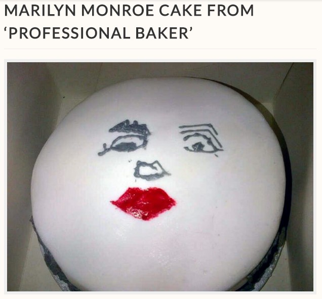 マリリン・モンローの顔をリクエストしたはずが…（画像は『StoryTrender　2017年11月27日付「MARILYN MONSTROSITY! CAKE FAIL AFTER WOMAN WHO ASKED FOR MARILYN MONROE CAKE FROM ‘PROFESSIONAL BAKER’」』のスクリーンショット）
