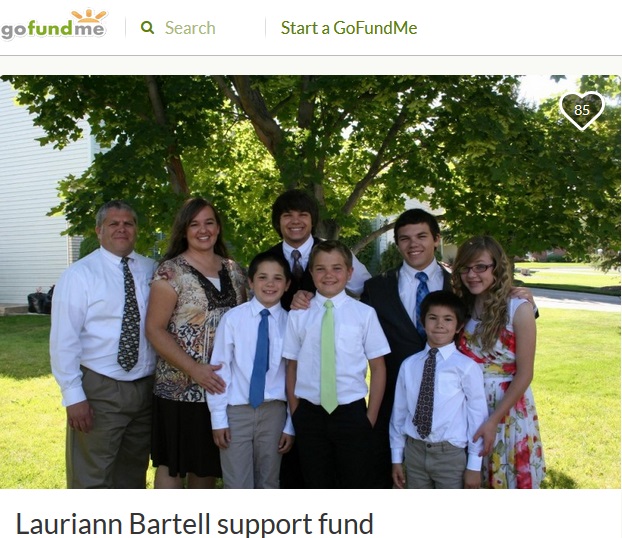2年間昏睡状態の母親（左から2人目）を支える一家に素敵なサプライズが…（画像は『GoFundMe 2015年9月27日付「Lauriann Bartell support fund」』のスクリーンショット）