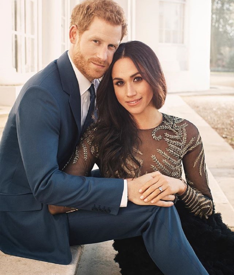 ヘンリー王子と婚約者メーガン（画像は『Kensington Palace　2017年12月21日付Instagram「Prince Harry and Ms. Meghan Markle have chosen to release this official portrait photograph to mark their engagement.」（photographer ＠alexilubomirski）』のスクリーンショット）