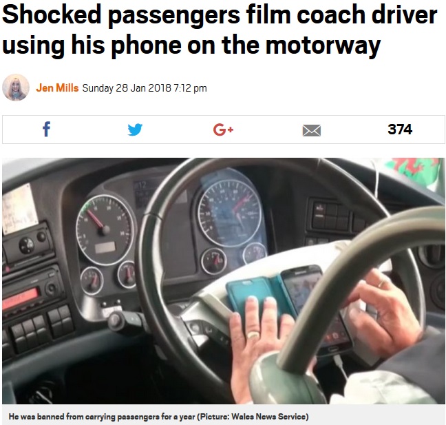 スマホを見ながらハンドル操作するバス運転手に乗客唖然（画像は『Metro　2018年1月28日付「Shocked passengers film coach driver using his phone on the motorway」（Picture: Wales News Service）』のスクリーンショット）