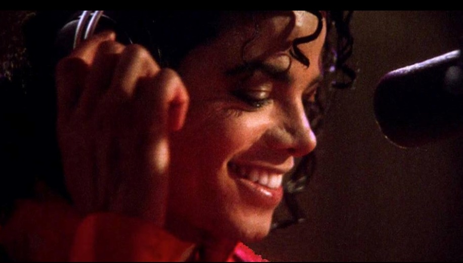 マイケルが盗作？（画像は『Michael Jackson 2018年1月17日付Facebook「“The lyrics, the strings, the chords, everything comes at the moment like a gift that is put right into your head and that’s how I hear it.” – Michael Jackson on writing music」』のスクリーンショット）