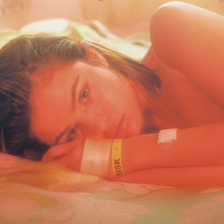 セレーナ、精神的な問題と「生涯向き合う」（画像は『Selena Gomez　2017年5月17日付Instagram「＃BadLiar 5.18」』のスクリーンショット）