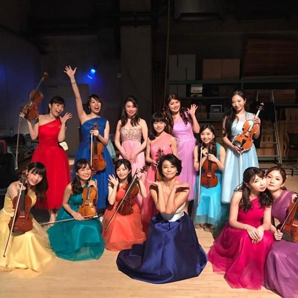 『高嶋ちさ子 12人のヴァイオリニスト』コンサートメンバー（画像は『Chisako Takashima　2018年2月4日付Instagram「今日も元気に千葉白井市でコンサートでした。」』のスクリーンショット）