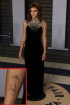 【イタすぎるセレブ達】エマ・ワトソンの右腕に意味深なタトゥー　セクハラ抗議の一環か