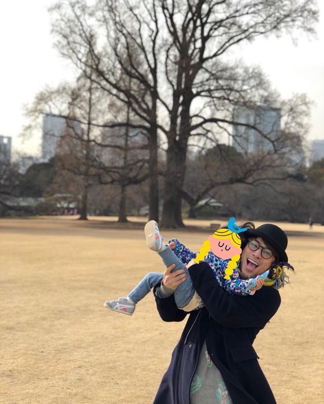 「ゆっくりとした時間が流れました」と田村淳（画像は『田村淳　2018年3月4日付Instagram「ポケモンを探しに来たぶりに新宿御苑に…好きな公園のひとつです。」』のスクリーンショット）