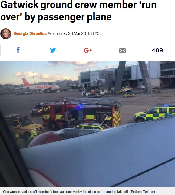 ロシア航空機、離陸直前で地上勤務職員を轢く（画像は『Metro　2018年3月28日付「Gatwick ground crew member ‘run over’ by passenger plane」（Picture: Twitter）』のスクリーンショット）