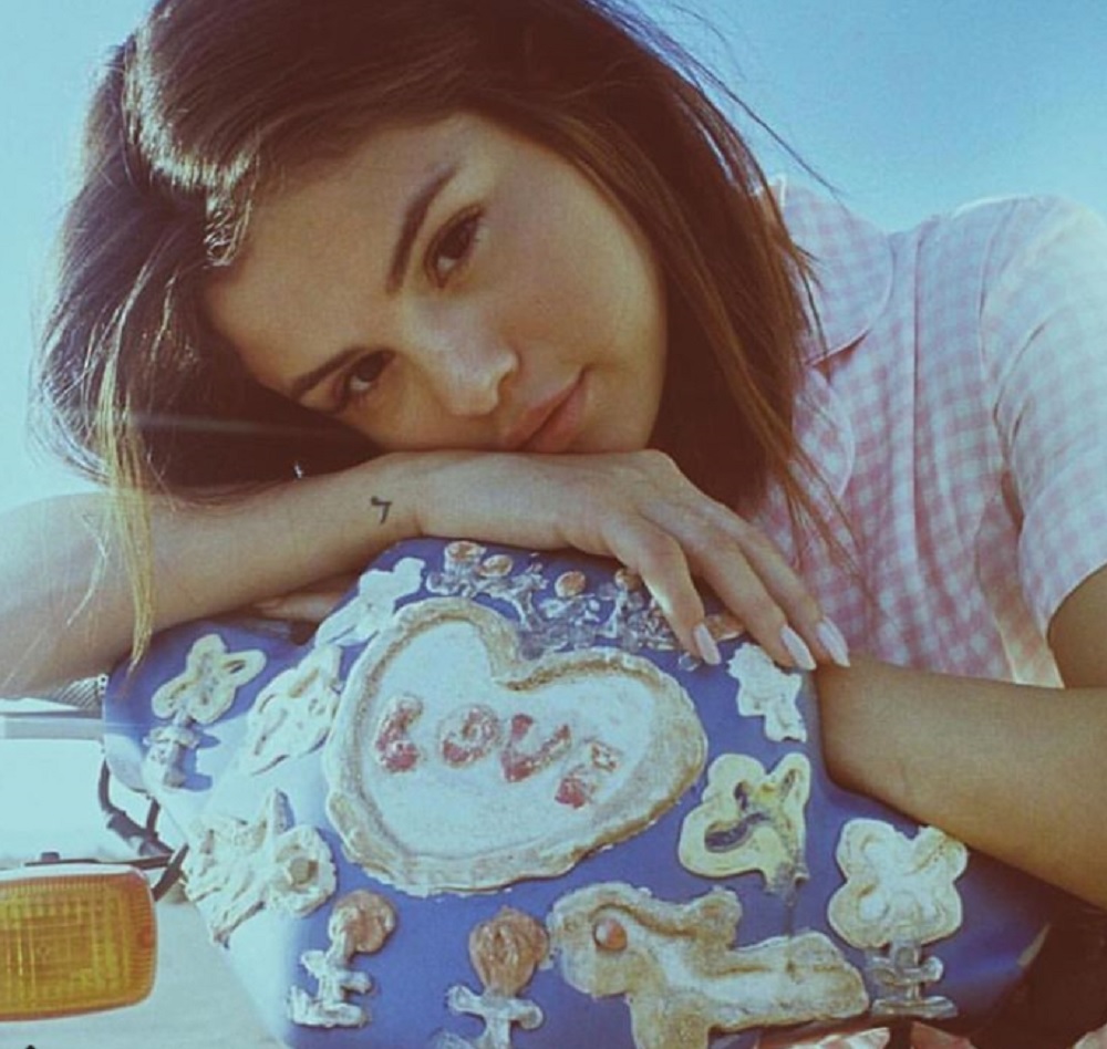 セレーナ・ゴメス、命の危険も…（画像は『Selena Gomez　2017年7月7日付Instagram』のスクリーンショット）