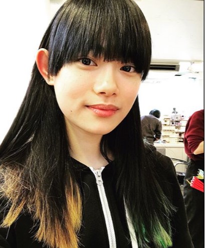 この写真に「一瞬菅田将暉かと」の声（画像は『杉咲花　2018年3月12日付Instagram「本日発売の雑誌「GINZA」にて。」』のスクリーンショット）