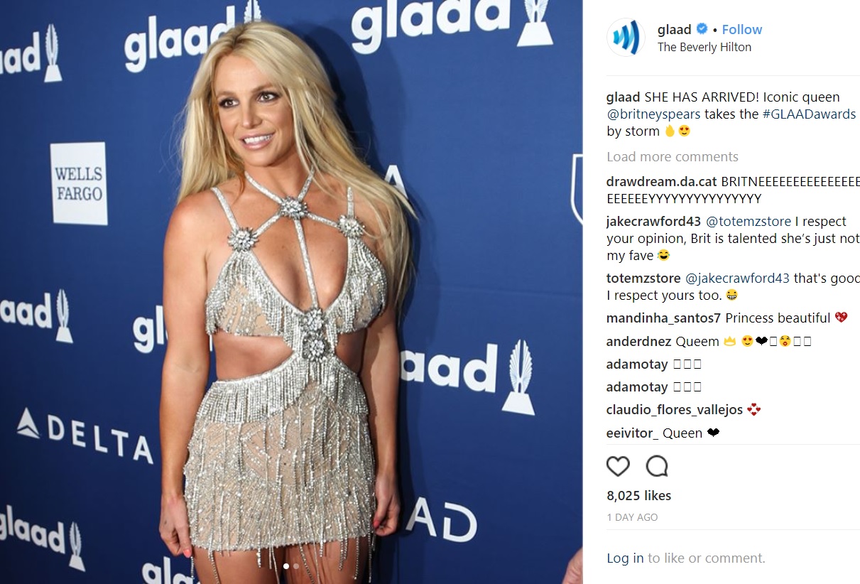 「GLAADメディア・アワード」授賞式でのブリトニー（画像は『glaad　2018年4月12日付Instagram「SHE HAS ARRIVED! Iconic queen ＠britneyspears takes the ＃GLAADawards by storm」』のスクリーンショット）