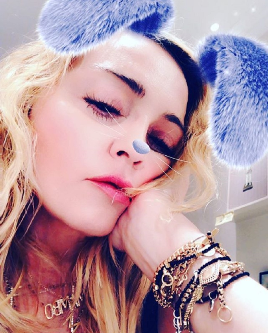 マドンナ、スタッフへあり得ない要求も（画像は『Madonna　2018年4月1日付Instagram「Tired Bunny!」』のスクリーンショット）