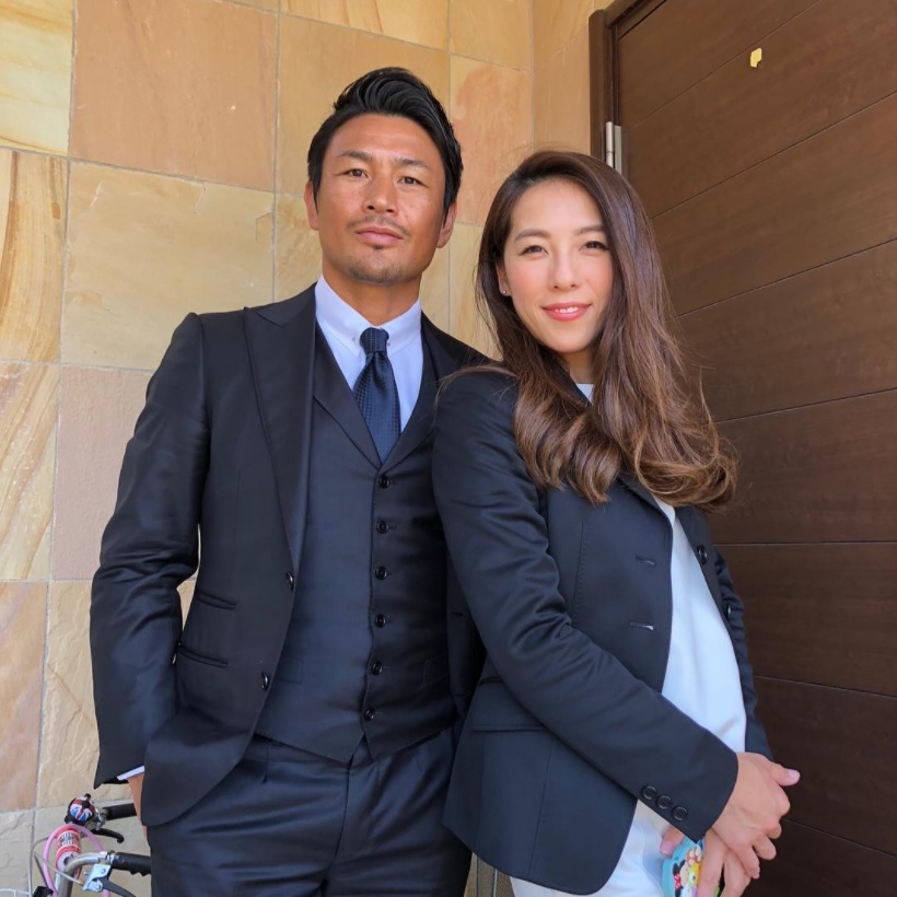 魔裟斗・矢沢心夫妻の入園式ファッションが素敵（画像は『魔裟斗　2018年4月10日付Instagram「次女の入園式へ」』のスクリーンショット）